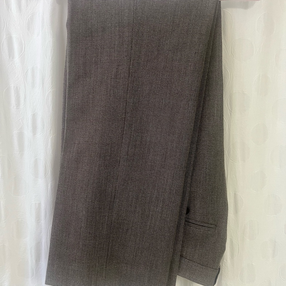 Charter Club Slim It Up/ black and Gray Checkered Trousers / size 8P